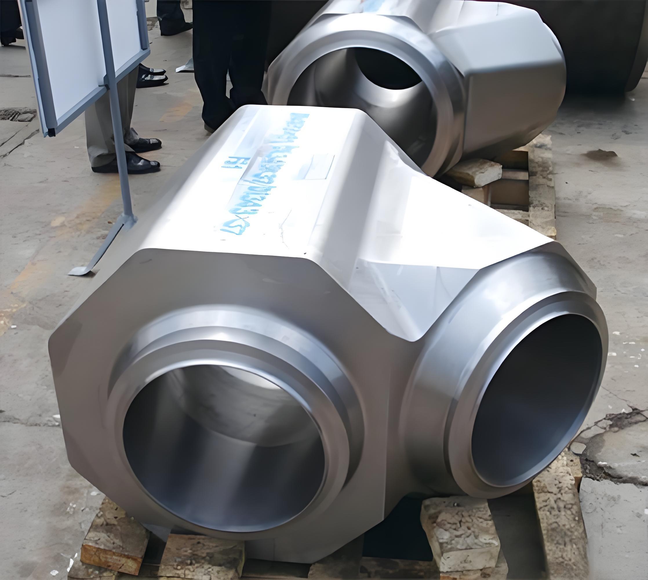 Forged Tee - Forged tees are specifically designed for small-diameter, high-pressure, ultra-high-temperature, highly...